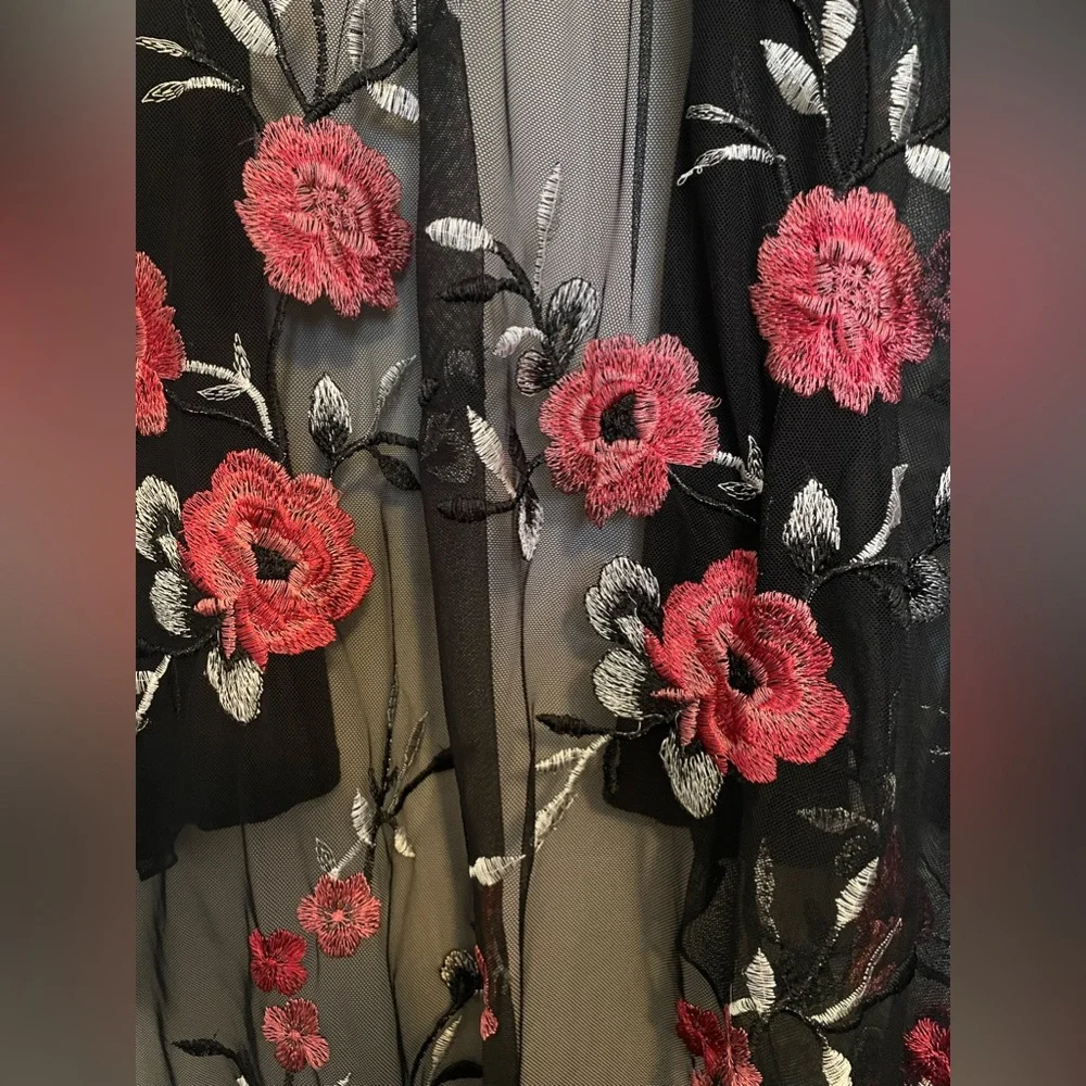 KIM&CAMI - size Large- Black Cardigan - Picture 3 of 3